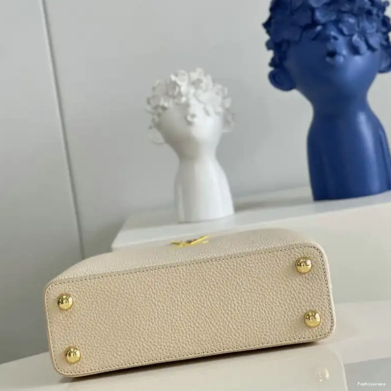 Fashionrepsfam ru 2206YA0006 LV Bag 0527